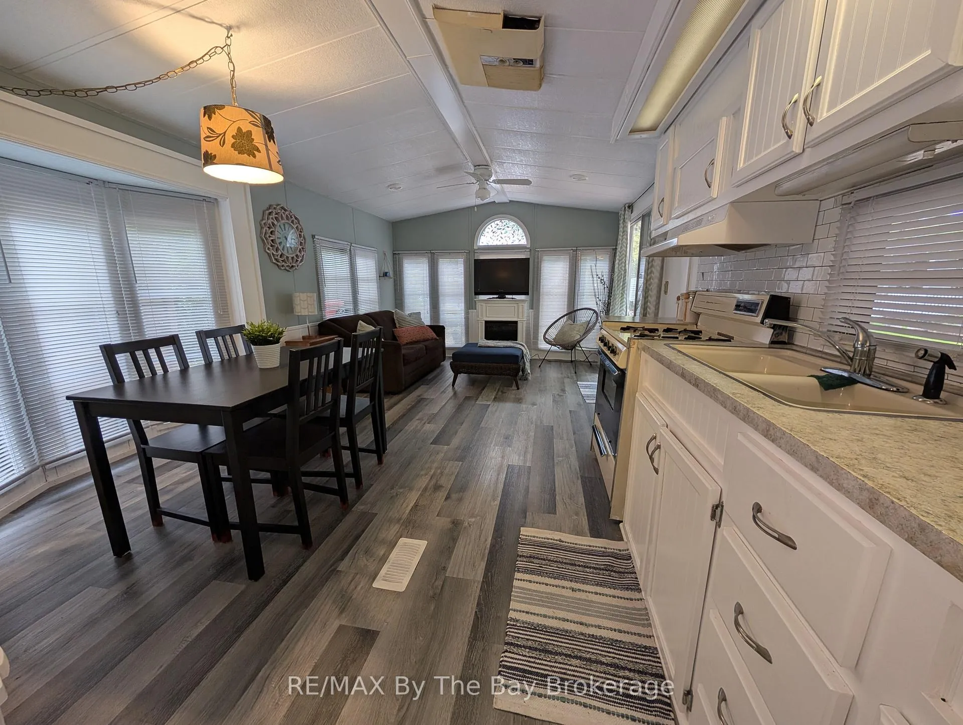 Photo 6 of Unit 210, 85 Theme Park Drive N, Wasaga Beach — HOMEH