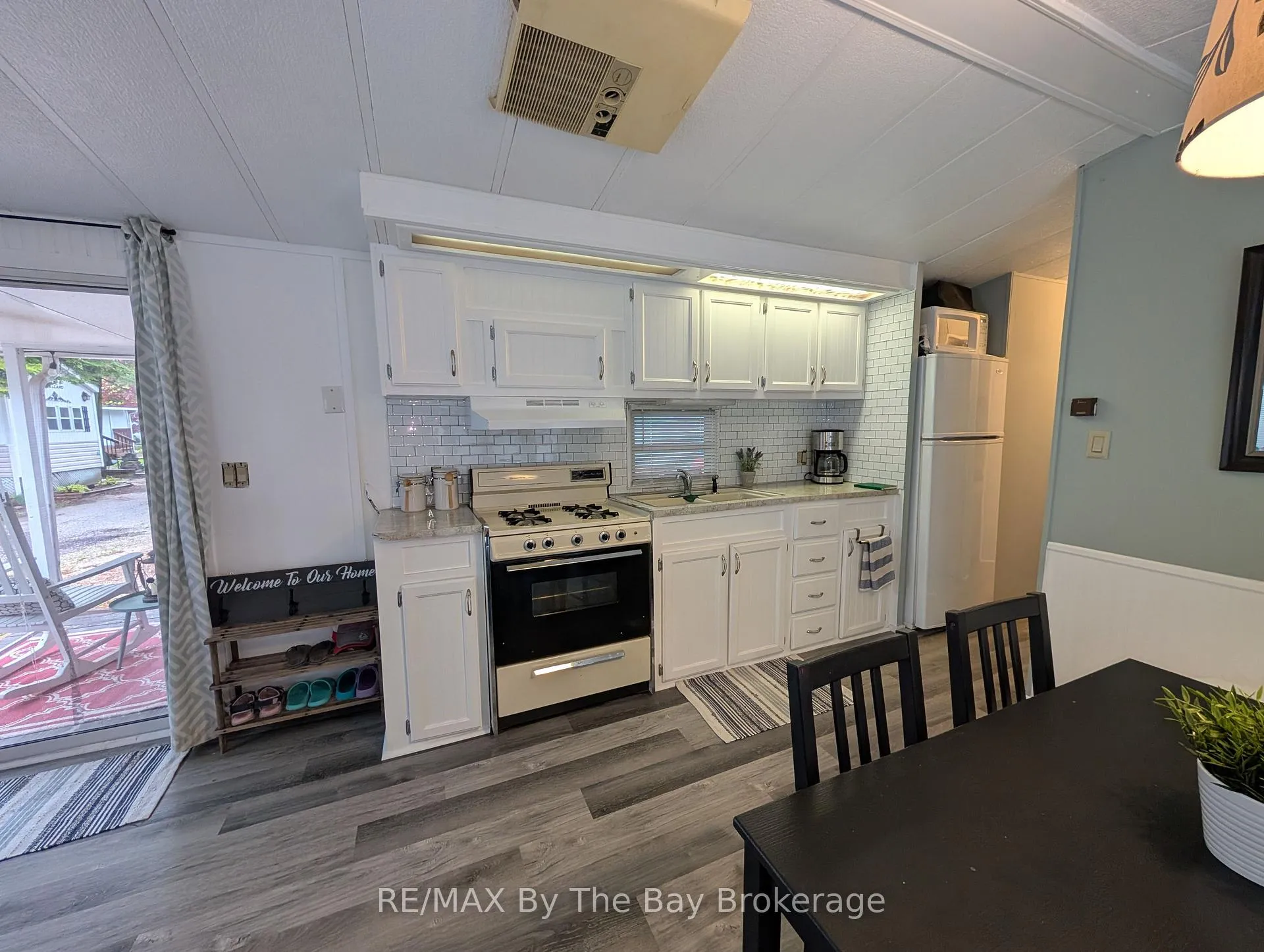 Photo 7 of Unit 210, 85 Theme Park Drive N, Wasaga Beach — HOMEH