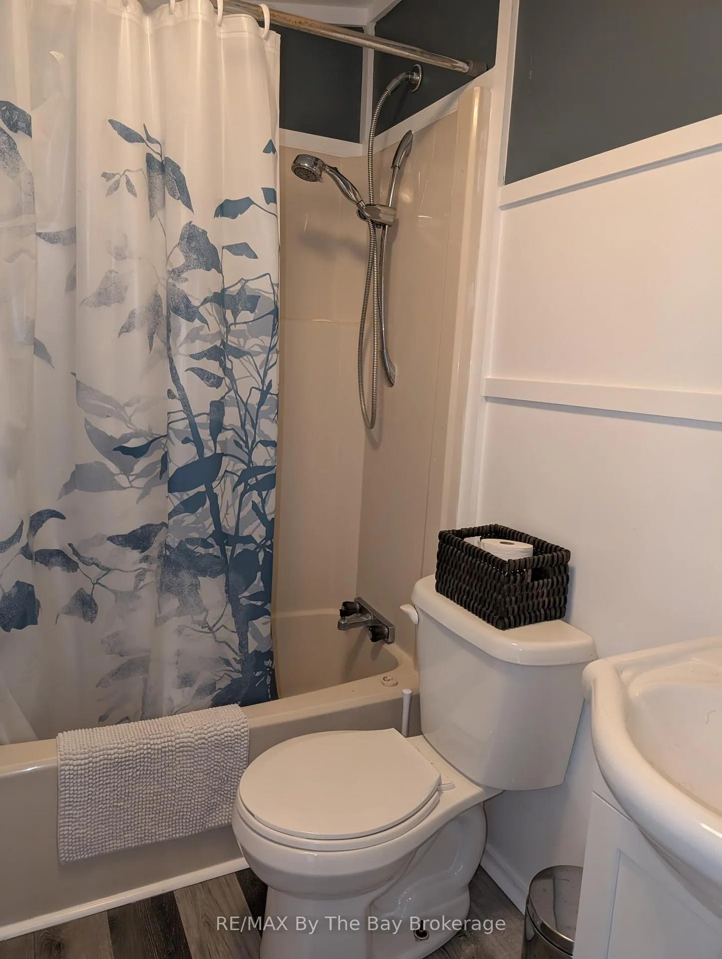 Photo 13 of Unit 210, 85 Theme Park Drive N, Wasaga Beach — HOMEH