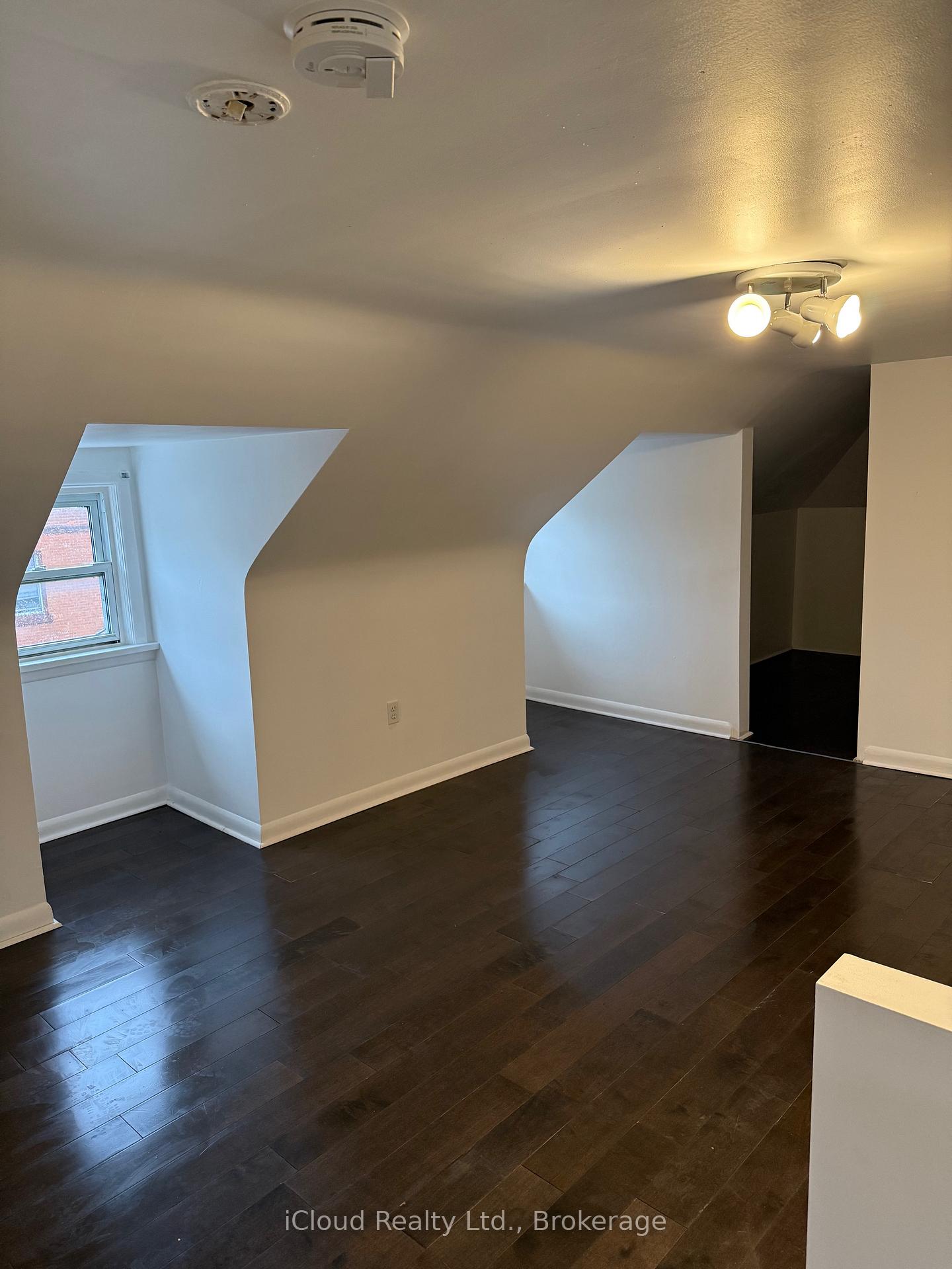 Photo 5 of Unit 3rd Flr, 5 Caithness Street W, Haldimand — HOMEH
