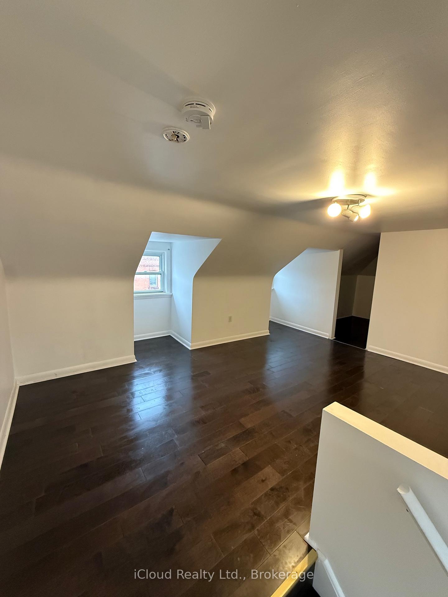 Photo 6 of Unit 3rd Flr, 5 Caithness Street W, Haldimand — HOMEH
