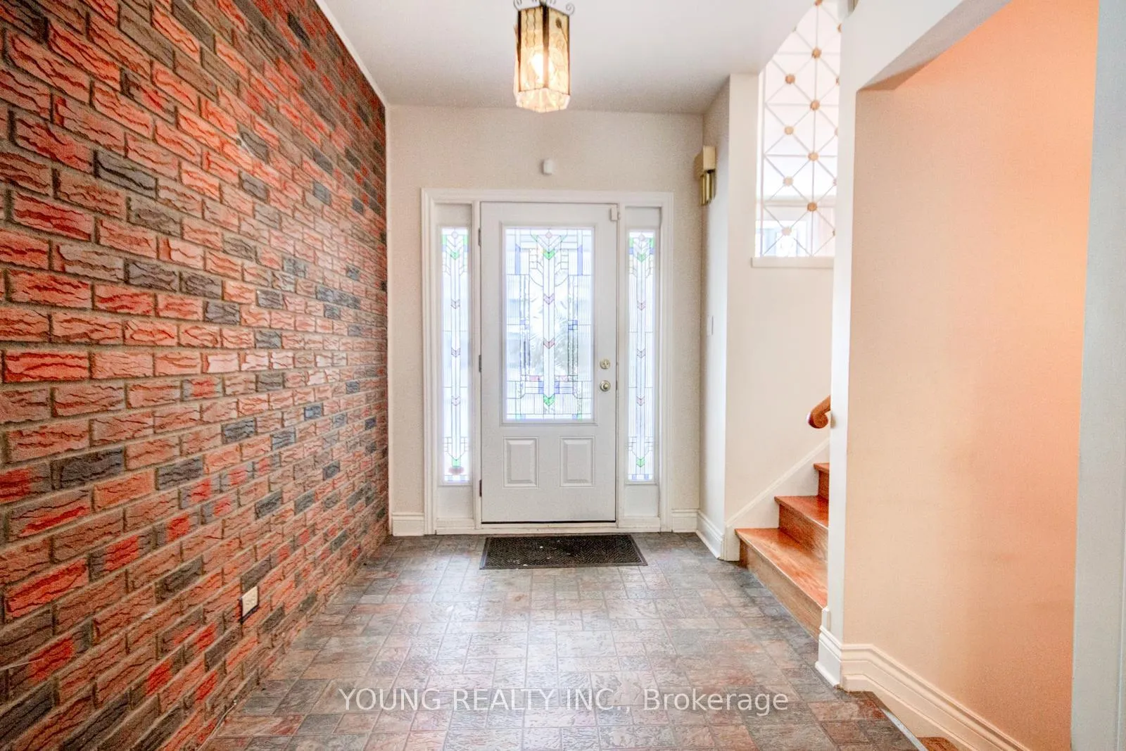 Photo 4 of 75 Southdale Drive, Markham, Bullock — HOMEH