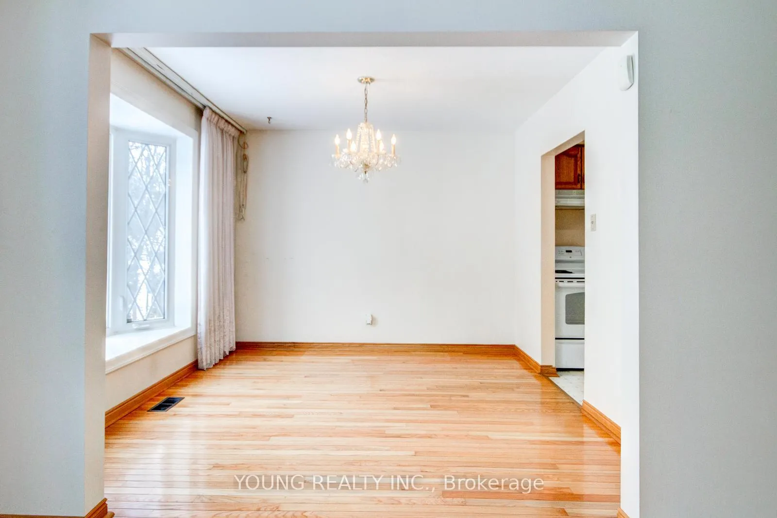 Photo 13 of 75 Southdale Drive, Markham, Bullock — HOMEH
