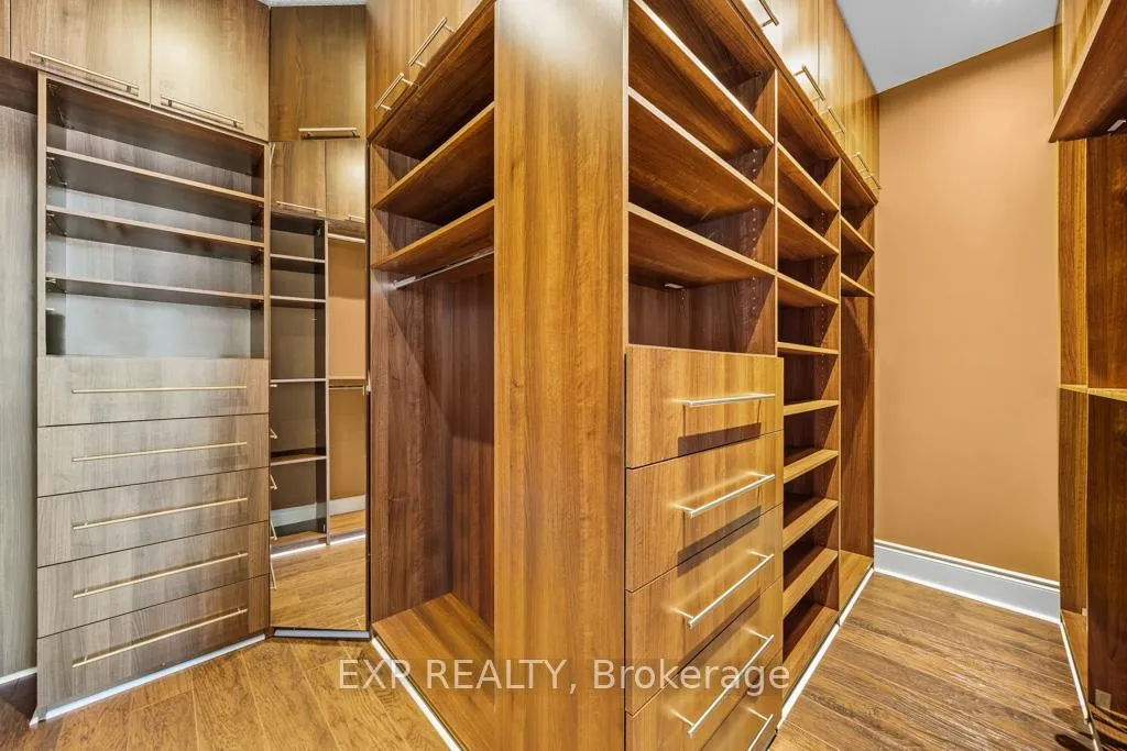 Photo 27 of 22 Longthorpe Court, Aurora, Bayview Southeast — HOMEH