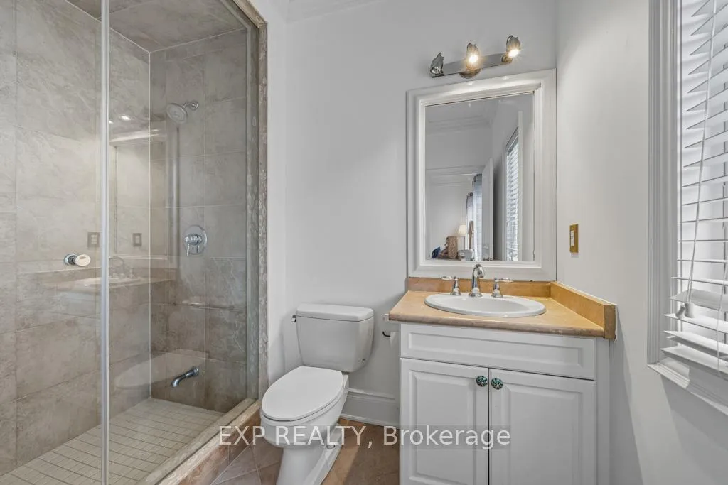 Photo 29 of 22 Longthorpe Court, Aurora, Bayview Southeast — HOMEH