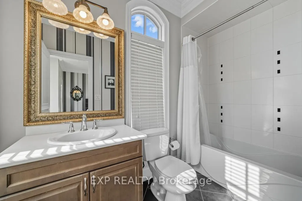 Photo 34 of 22 Longthorpe Court, Aurora, Bayview Southeast — HOMEH
