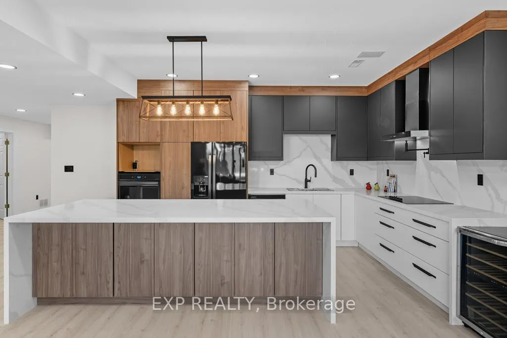Photo 39 of 22 Longthorpe Court, Aurora, Bayview Southeast — HOMEH