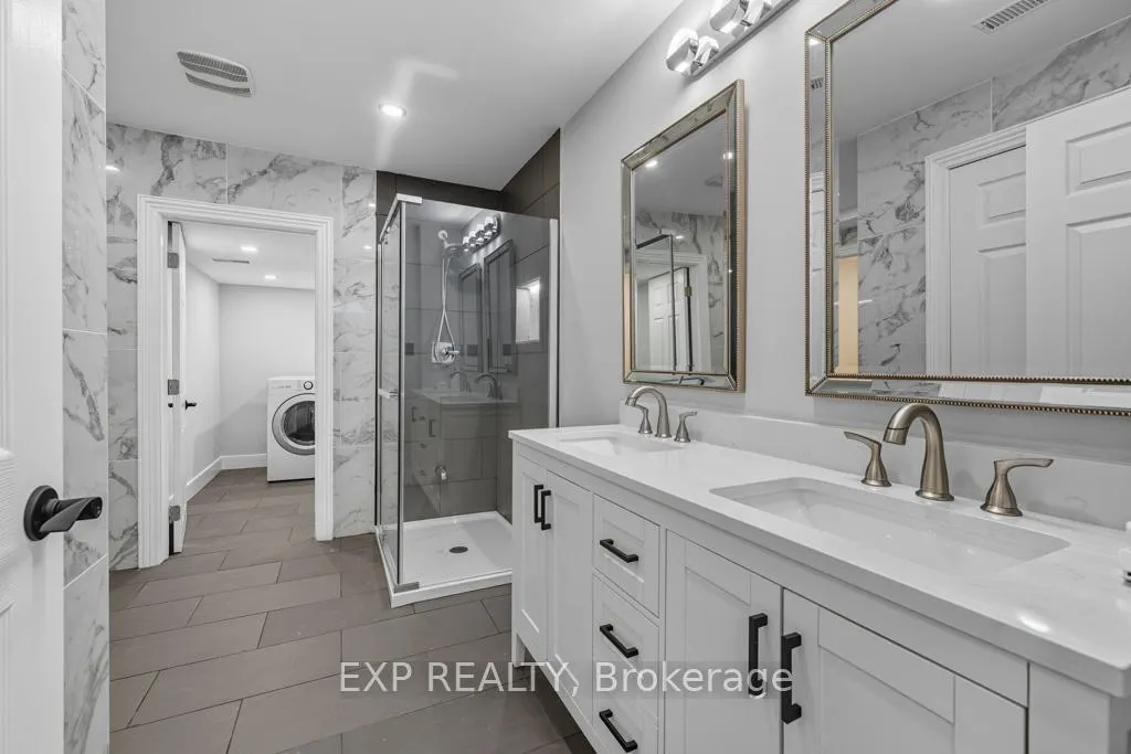 Photo 41 of 22 Longthorpe Court, Aurora, Bayview Southeast — HOMEH