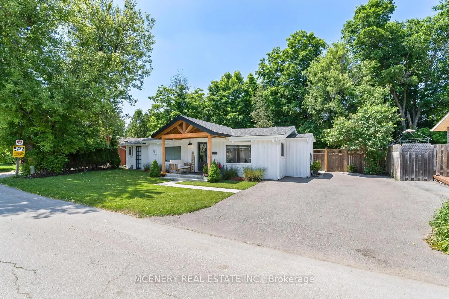 Photo 3 of 3 Sunnyside Drive, Erin, Hillsburgh — HOMEH