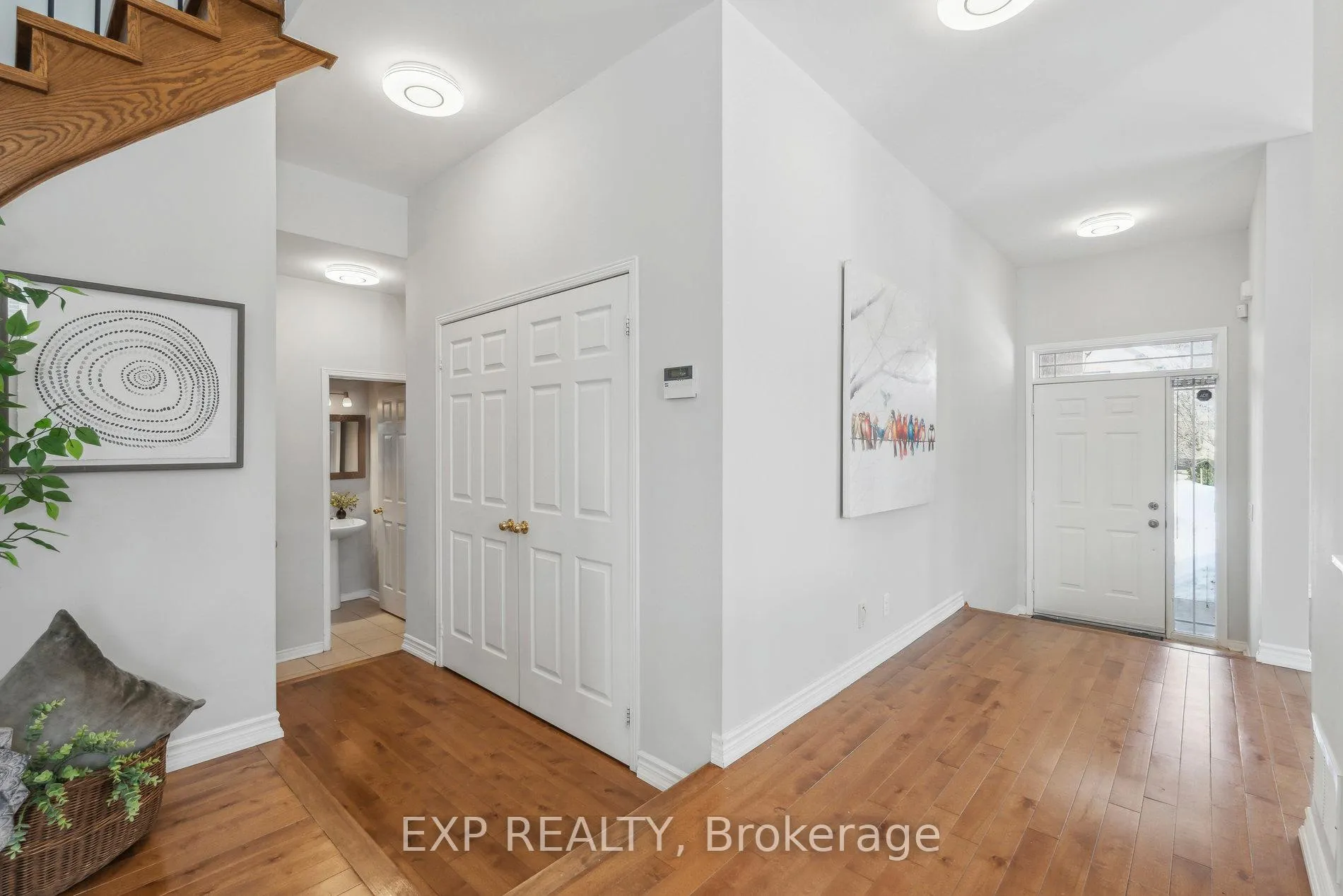 Photo 4 of 122 Bilbrough Street, Aurora, Bayview Northeast — HOMEH