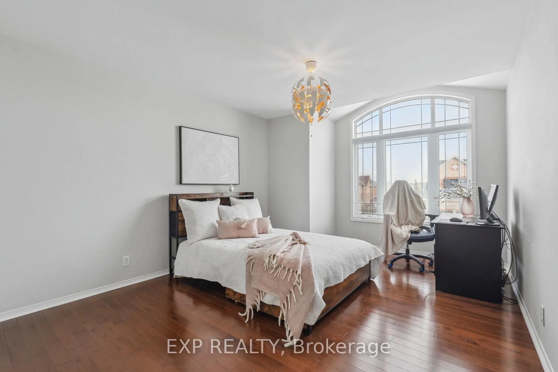 Photo 26 of 122 Bilbrough Street, Aurora, Bayview Northeast — HOMEH