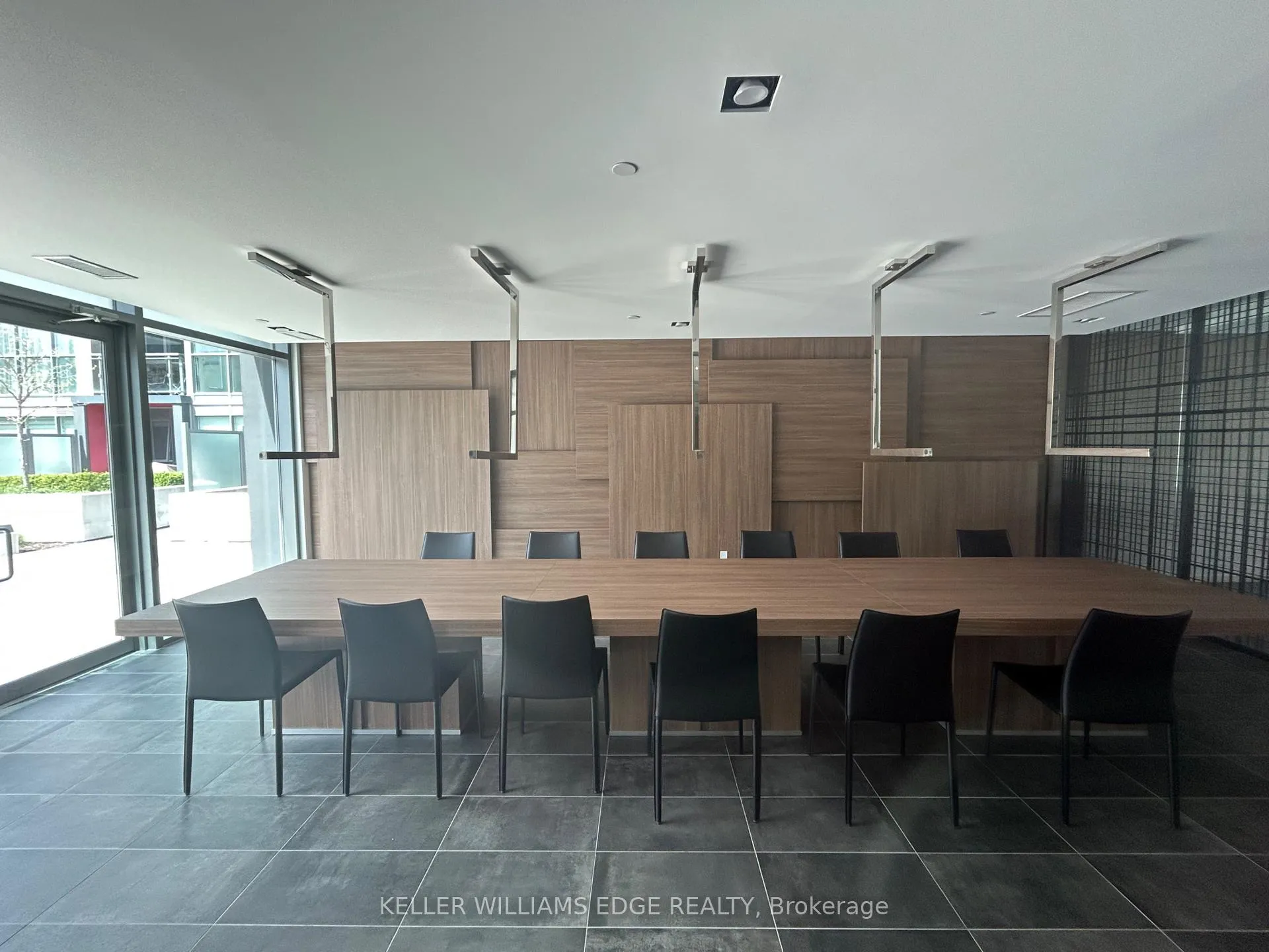 Photo 12 of Unit 420, 5260 Dundas Street, Burlington, Orchard — HOMEH