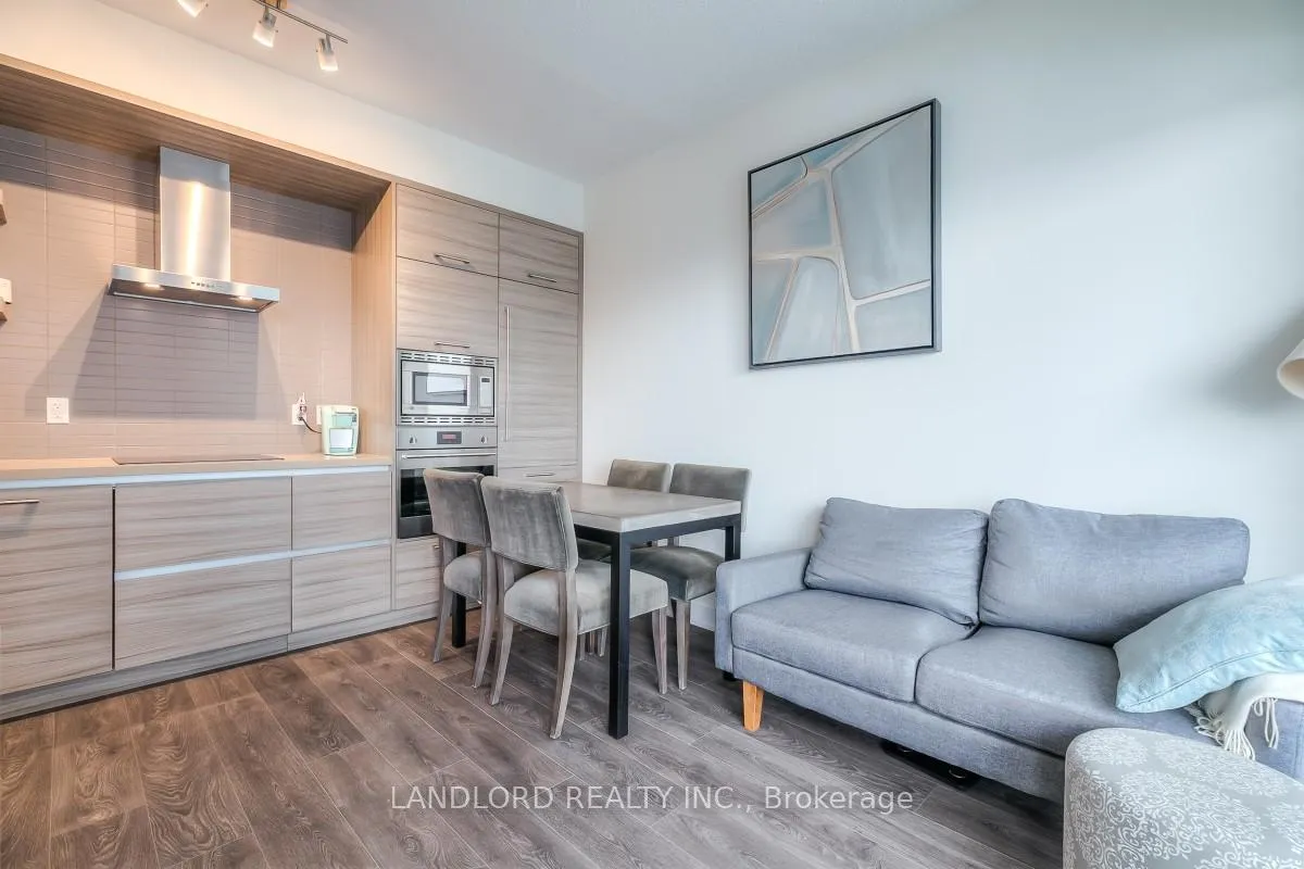 Photo 6 of Unit 1607, 2221 Yonge Street, Toronto, Mount Pleasant West — HOMEH