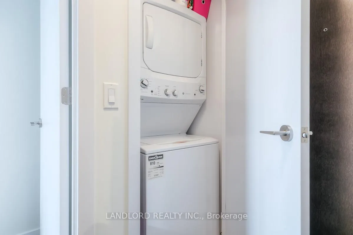 Photo 15 of Unit 1607, 2221 Yonge Street, Toronto, Mount Pleasant West — HOMEH