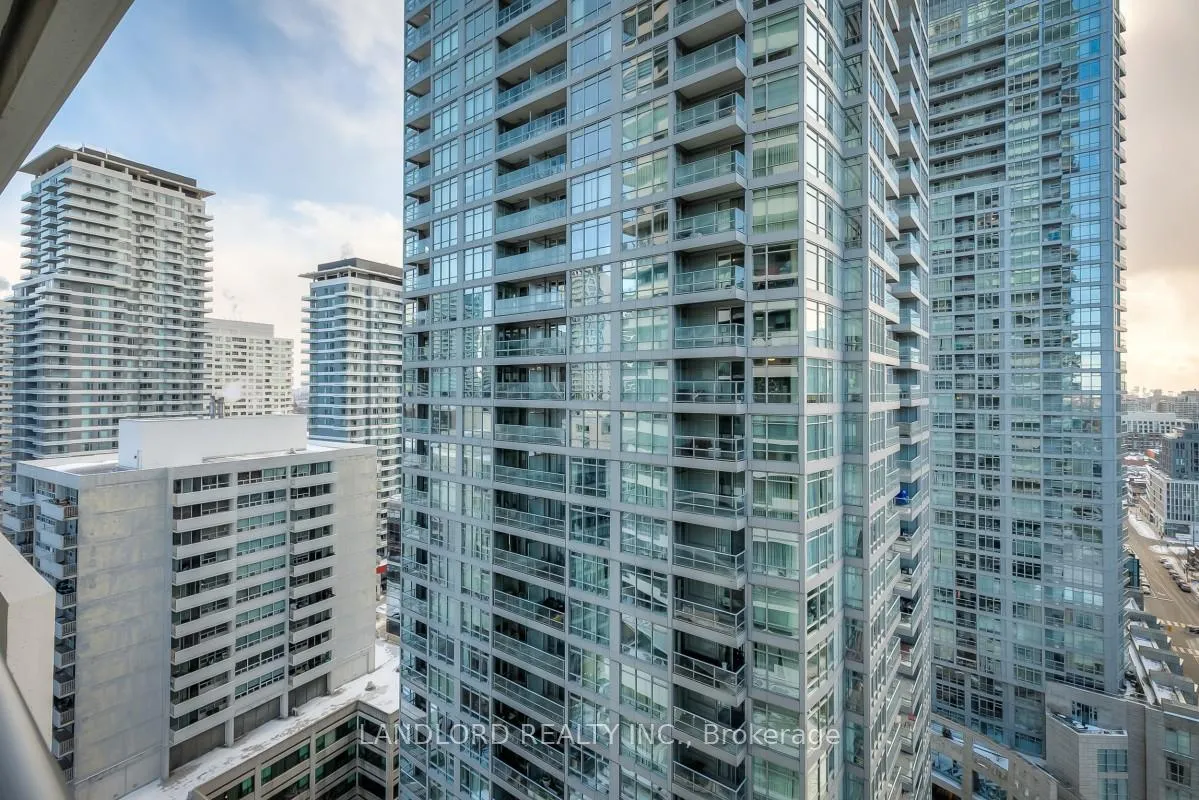 Photo 17 of Unit 1607, 2221 Yonge Street, Toronto, Mount Pleasant West — HOMEH