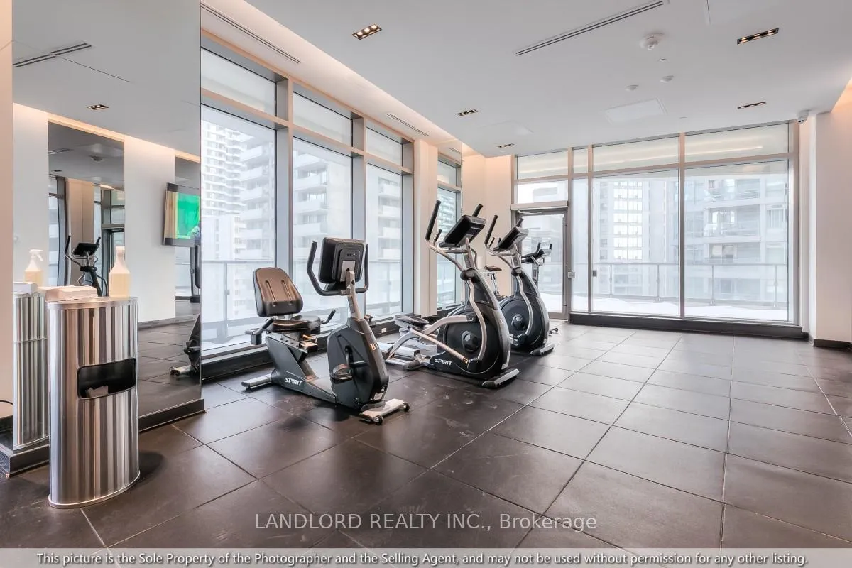 Photo 19 of Unit 1607, 2221 Yonge Street, Toronto, Mount Pleasant West — HOMEH