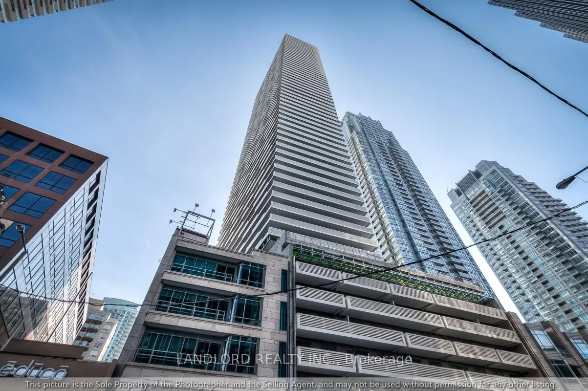 Photo 23 of Unit 1607, 2221 Yonge Street, Toronto, Mount Pleasant West — HOMEH