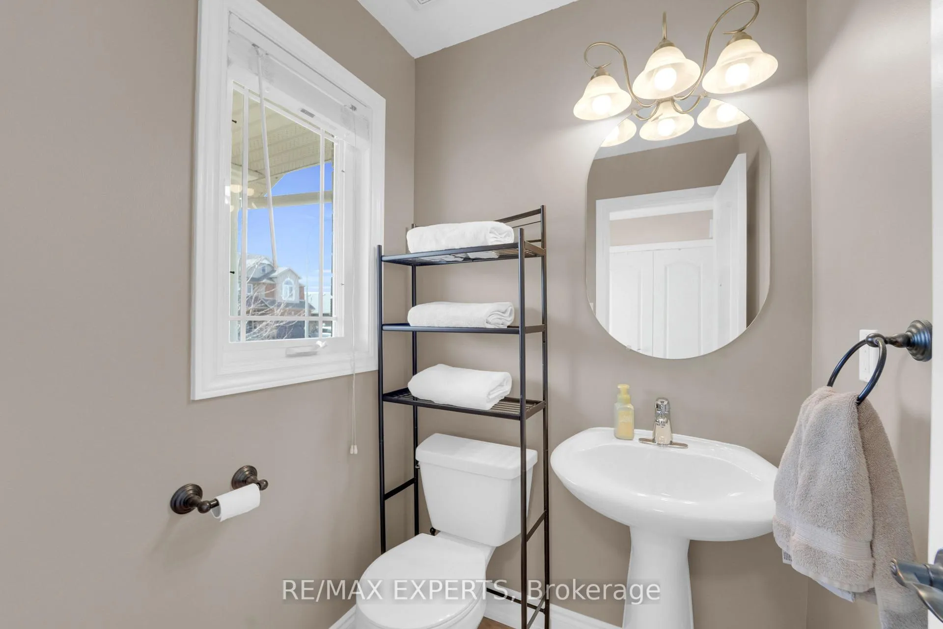 Photo 6 of 80 Shephard Avenue, New Tecumseth, Alliston — HOMEH