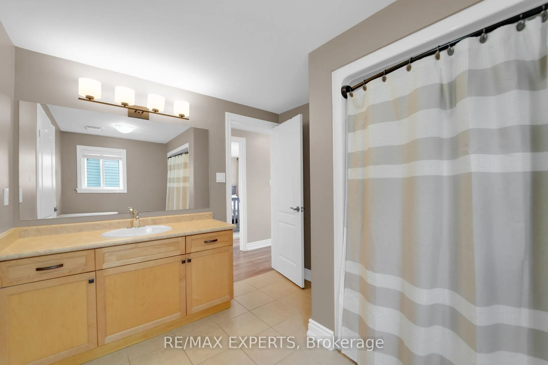 Photo 25 of 80 Shephard Avenue, New Tecumseth, Alliston — HOMEH