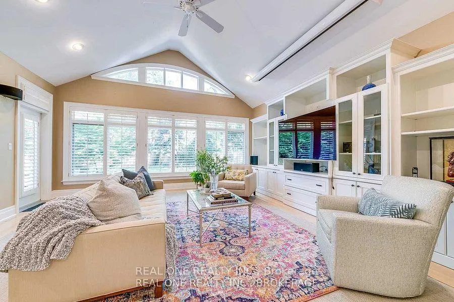 Photo 5 of 249 Poplar Drive, Oakville, Morrison — HOMEH