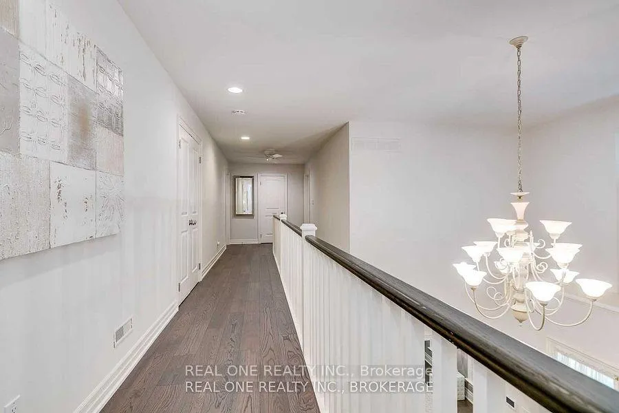 Photo 21 of 249 Poplar Drive, Oakville, Morrison — HOMEH