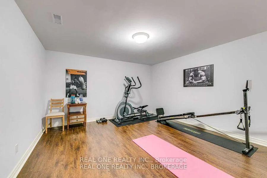 Photo 31 of 249 Poplar Drive, Oakville, Morrison — HOMEH