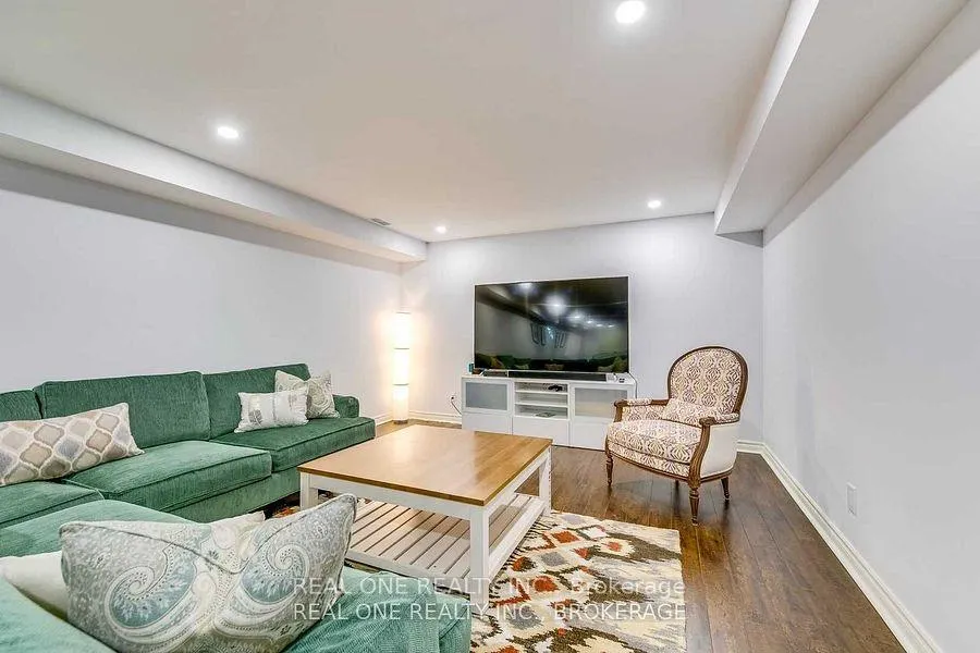 Photo 32 of 249 Poplar Drive, Oakville, Morrison — HOMEH