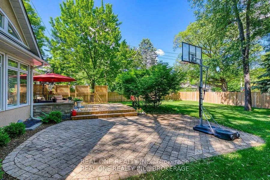 Photo 38 of 249 Poplar Drive, Oakville, Morrison — HOMEH