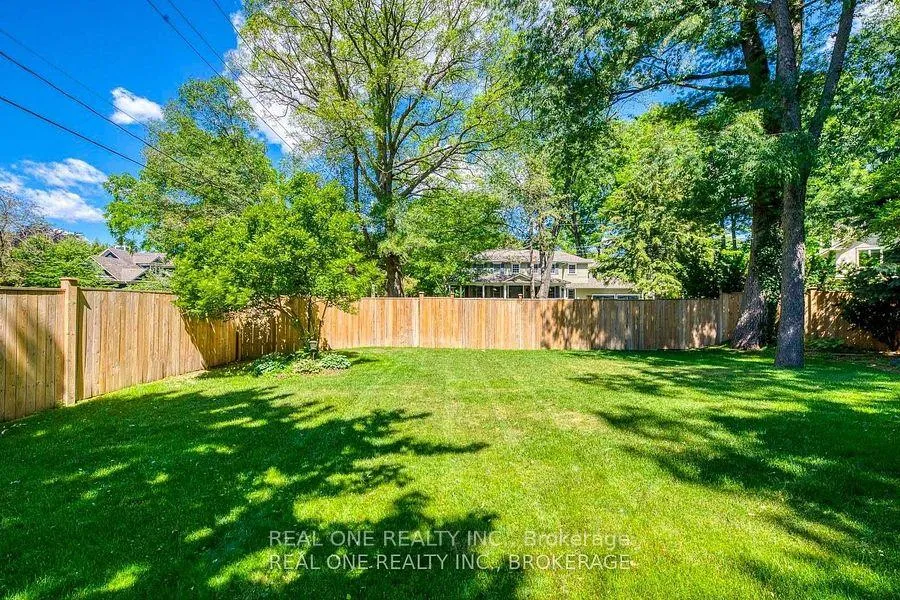 Photo 40 of 249 Poplar Drive, Oakville, Morrison — HOMEH