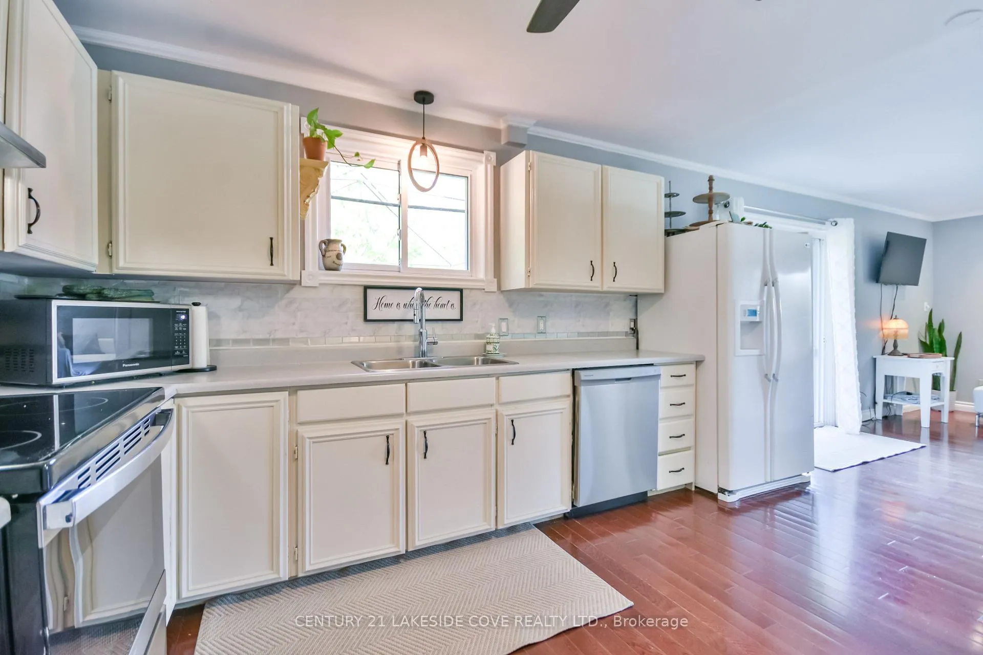 Photo 22 of 3976 Woodland Drive, Ramara, Rural Ramara — HOMEH