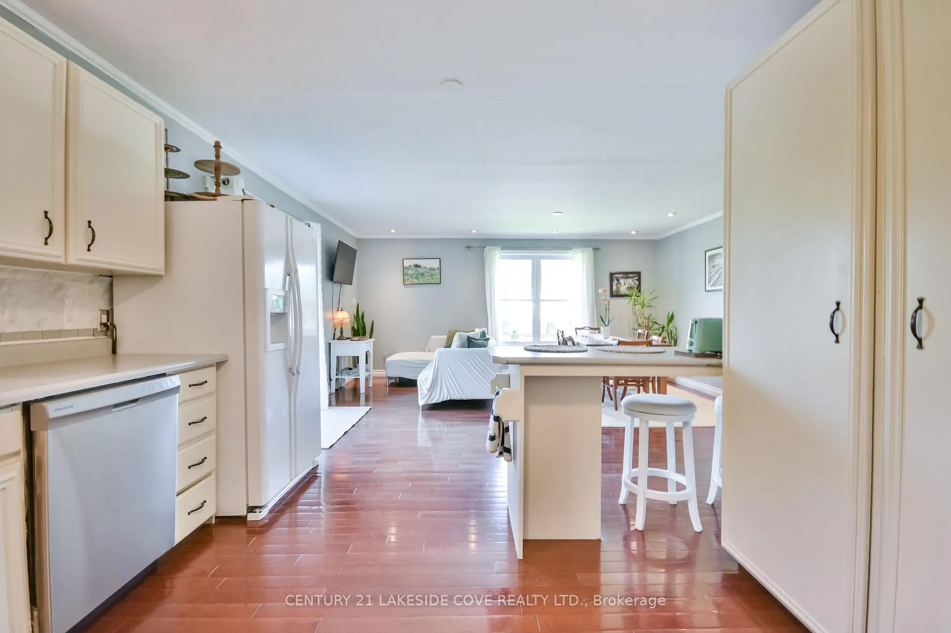 Photo 24 of 3976 Woodland Drive, Ramara, Rural Ramara — HOMEH