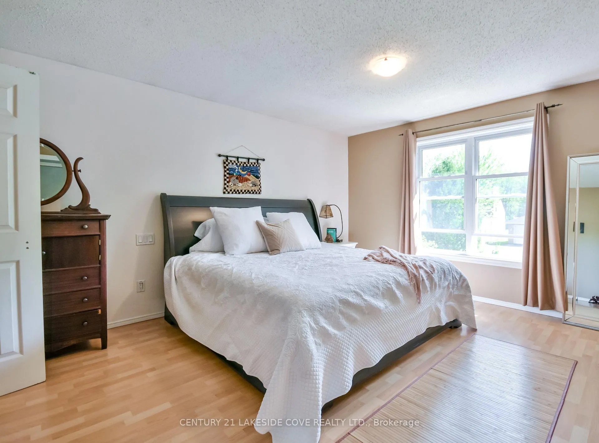 Photo 27 of 3976 Woodland Drive, Ramara, Rural Ramara — HOMEH