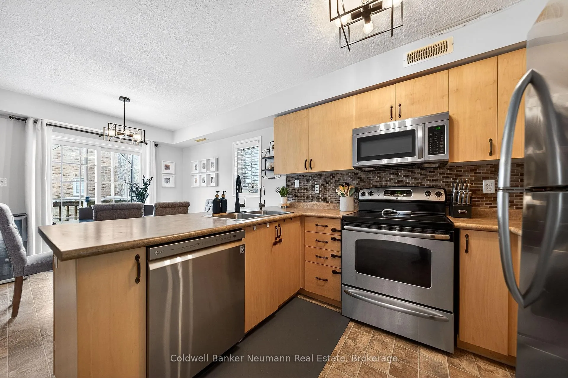 Photo 11 of Unit 107, 35 Mountford Drive, Guelph, Grange Road — HOMEH