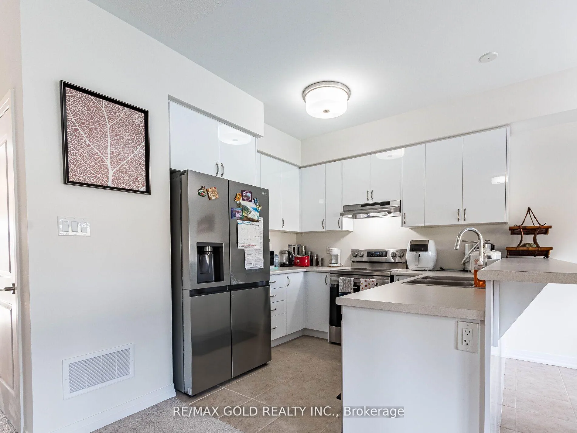 Photo 11 of 15 George Brier Drive W, Brant, Paris — HOMEH