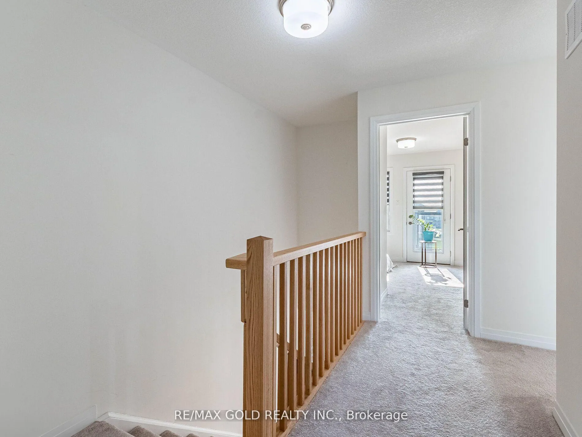 Photo 21 of 15 George Brier Drive W, Brant, Paris — HOMEH