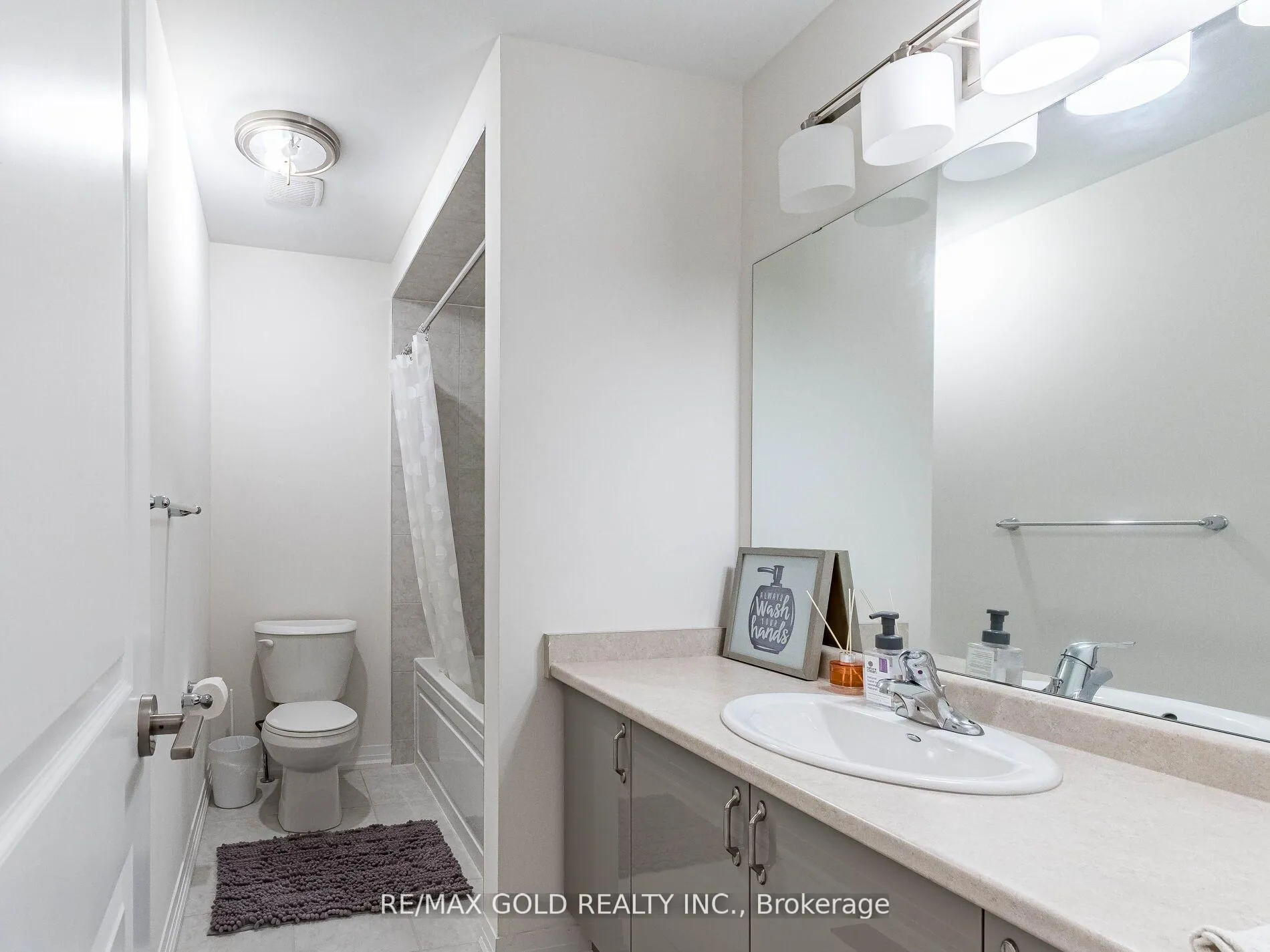 Photo 34 of 15 George Brier Drive W, Brant, Paris — HOMEH