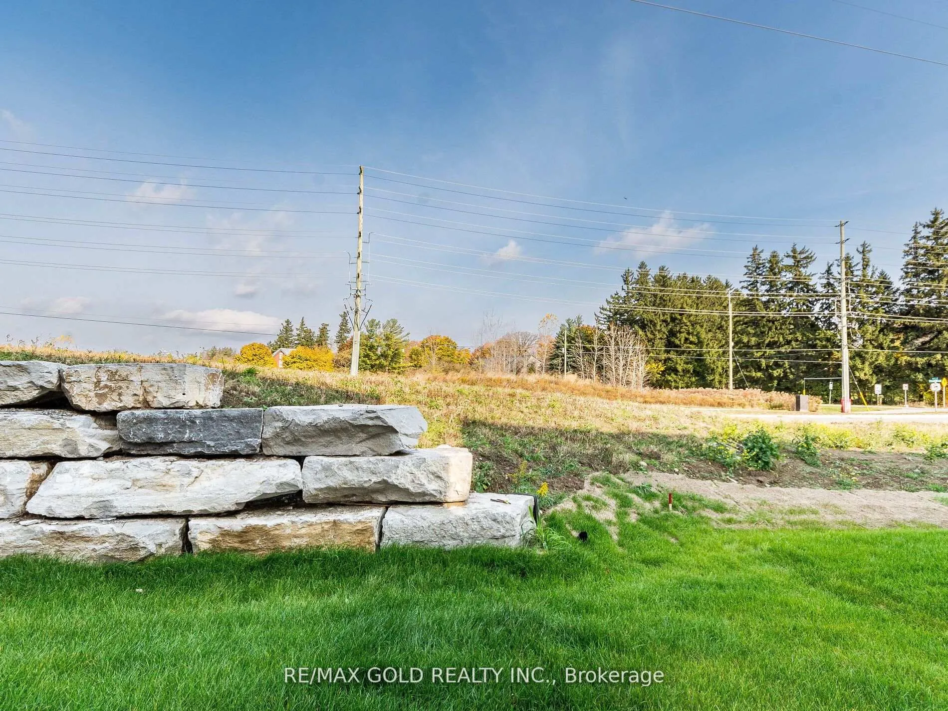 Photo 40 of 15 George Brier Drive W, Brant, Paris — HOMEH