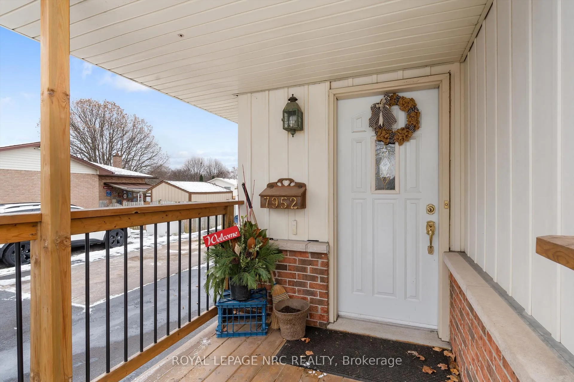 Photo 3 of 7952 Tad Street, Niagara Falls, West Wood — HOMEH