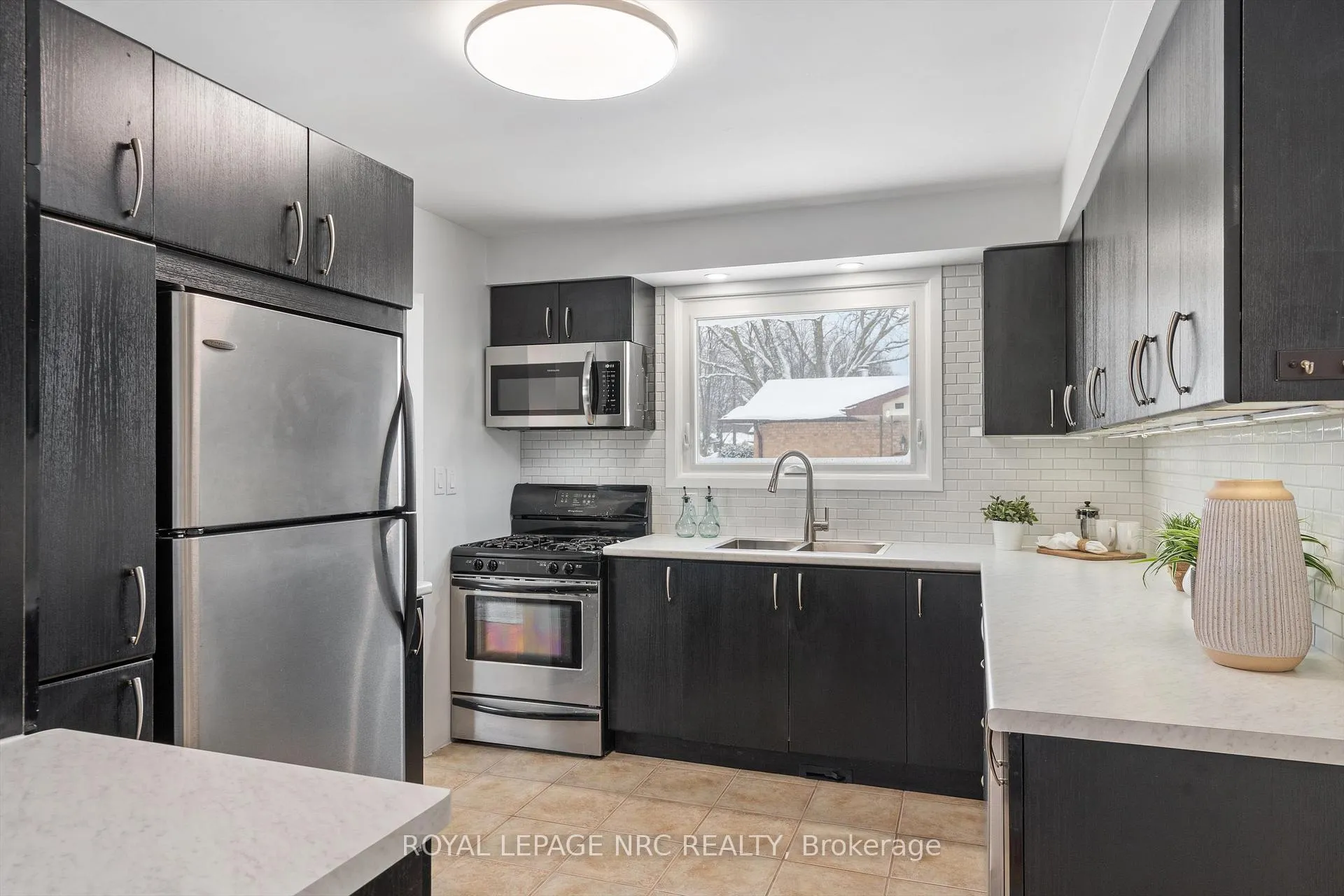 Photo 10 of 7952 Tad Street, Niagara Falls, West Wood — HOMEH