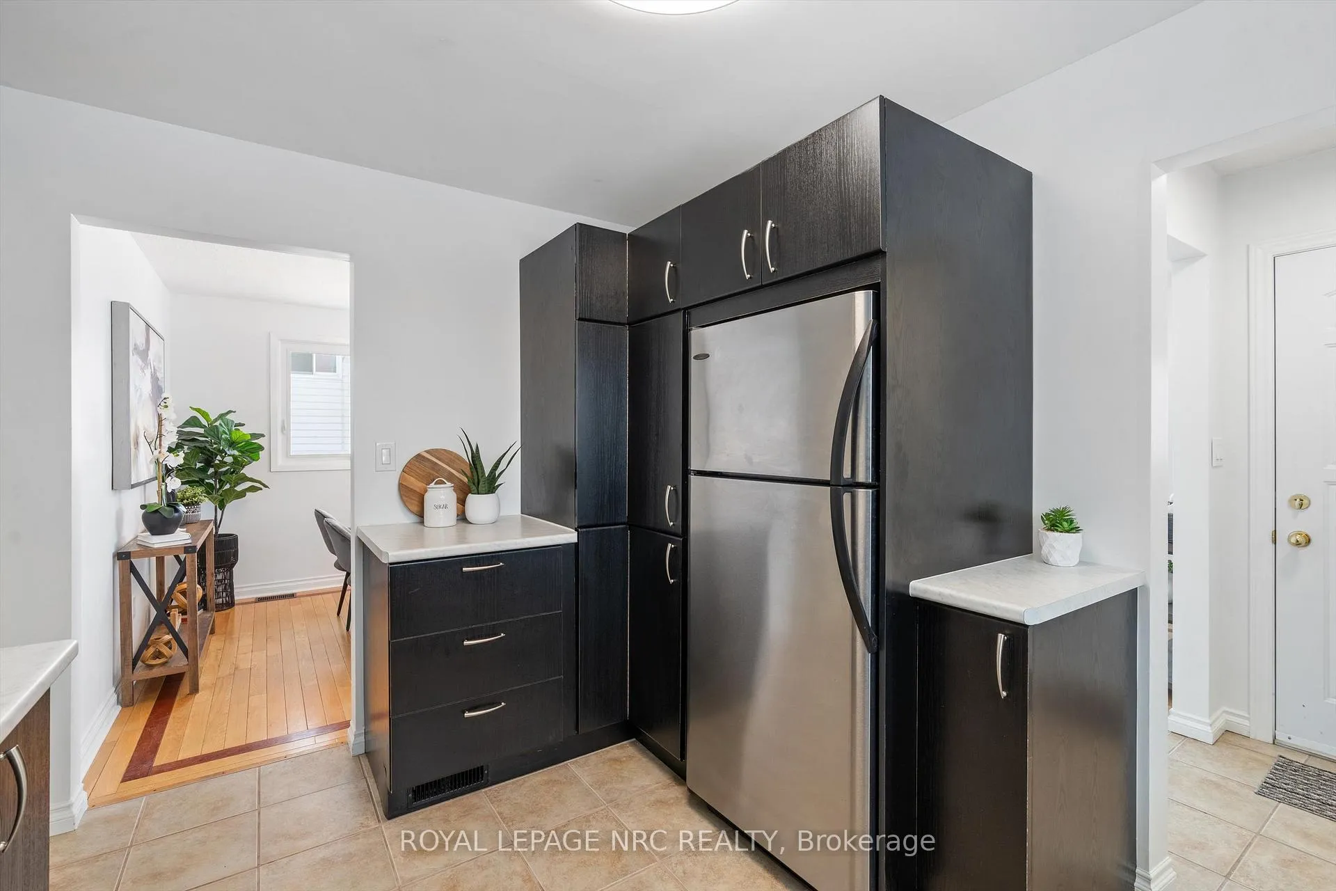 Photo 14 of 7952 Tad Street, Niagara Falls, West Wood — HOMEH