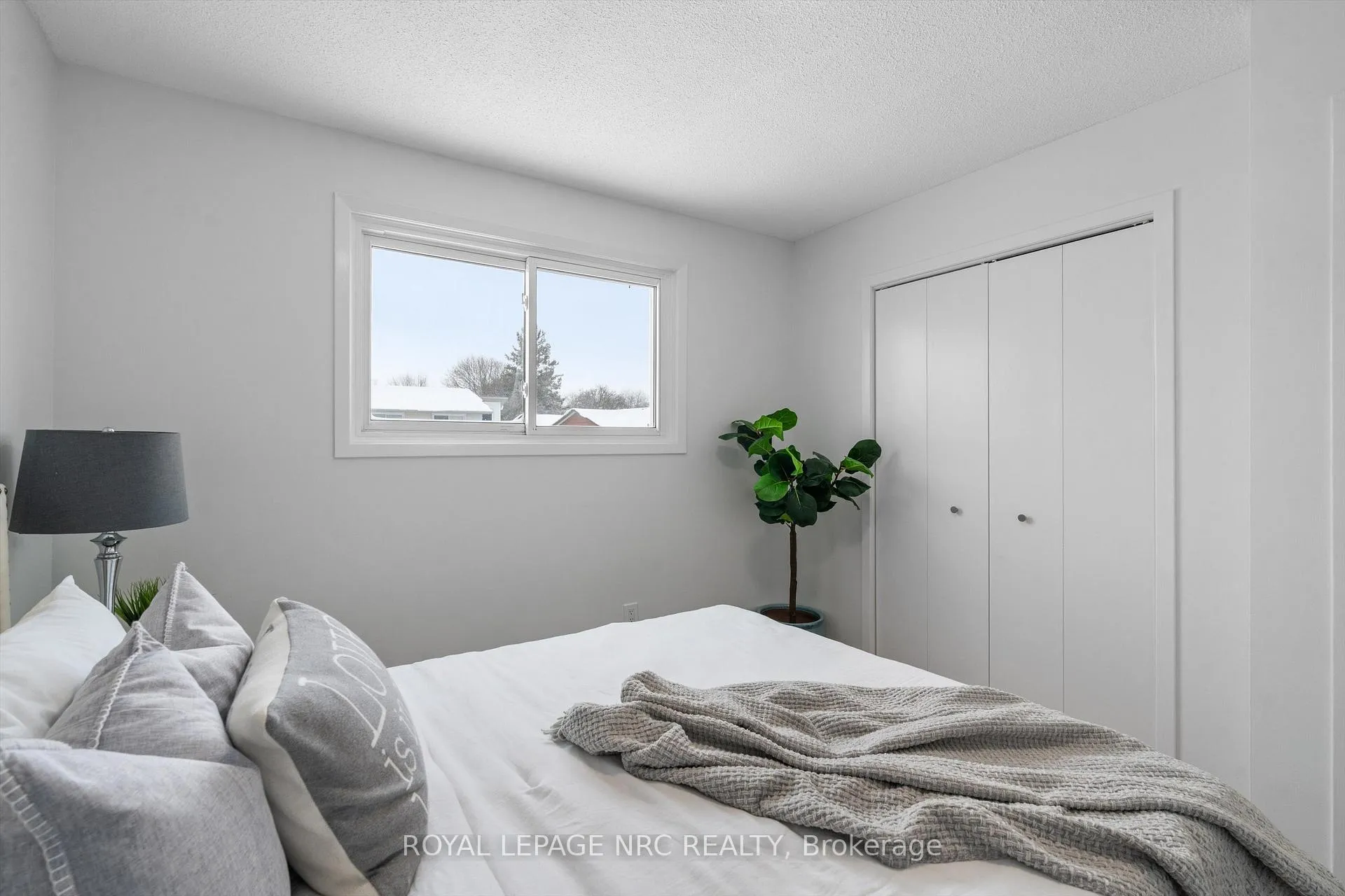 Photo 18 of 7952 Tad Street, Niagara Falls, West Wood — HOMEH