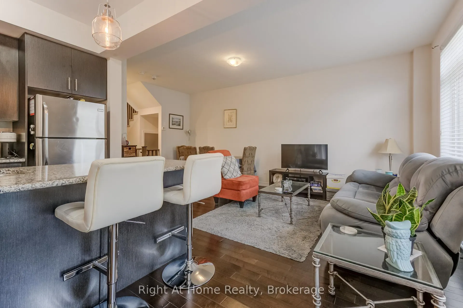 Photo 13 of 2364 Natasha Circle, Oakville, Bronte Creek — HOMEH