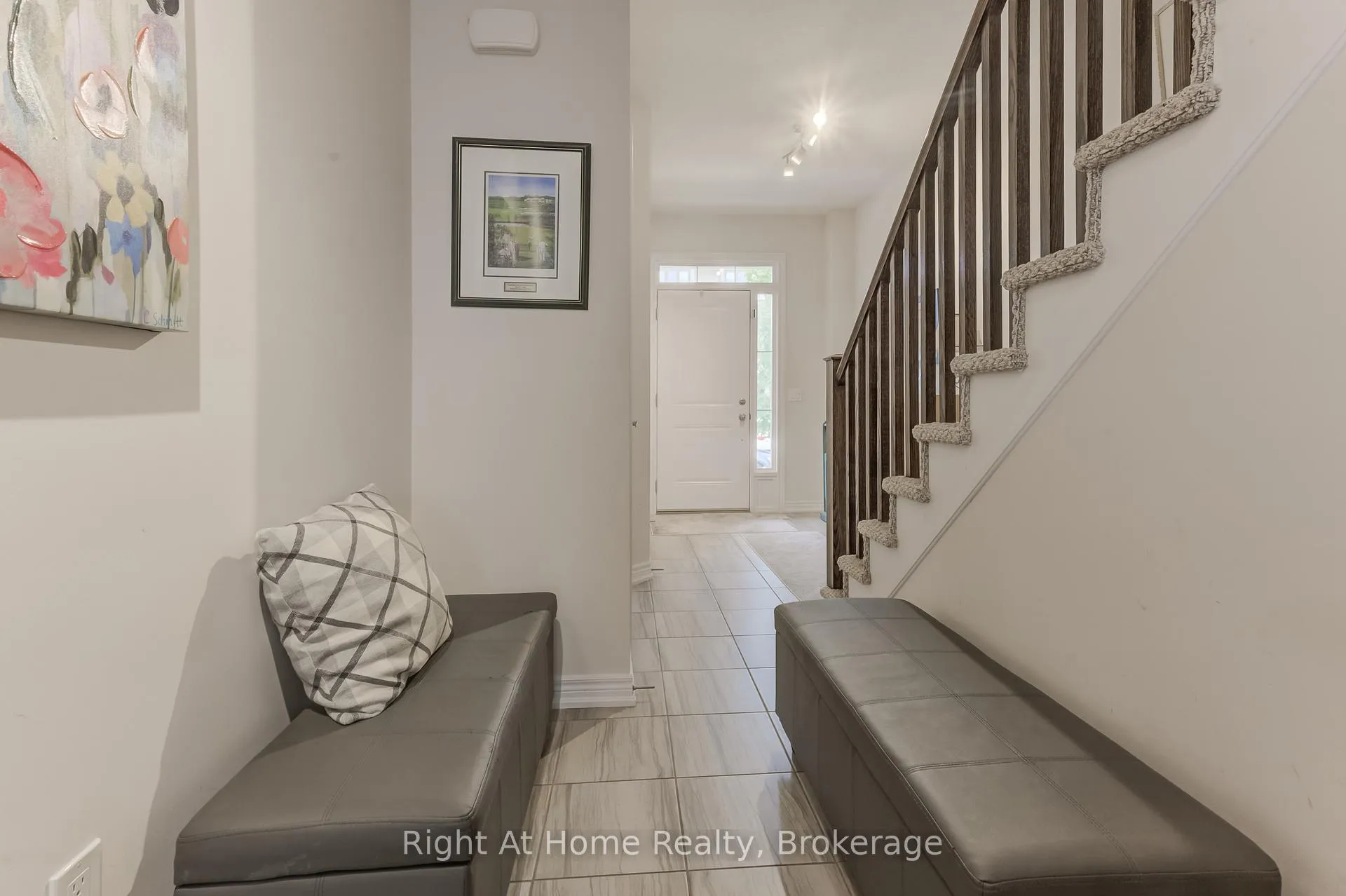 Photo 16 of 2364 Natasha Circle, Oakville, Bronte Creek — HOMEH