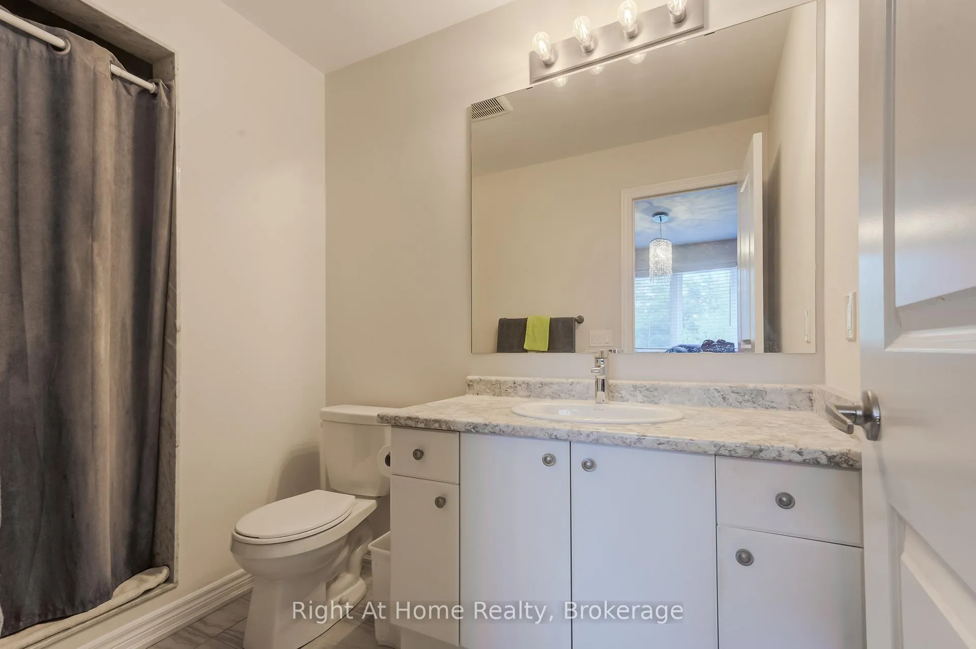 Photo 21 of 2364 Natasha Circle, Oakville, Bronte Creek — HOMEH