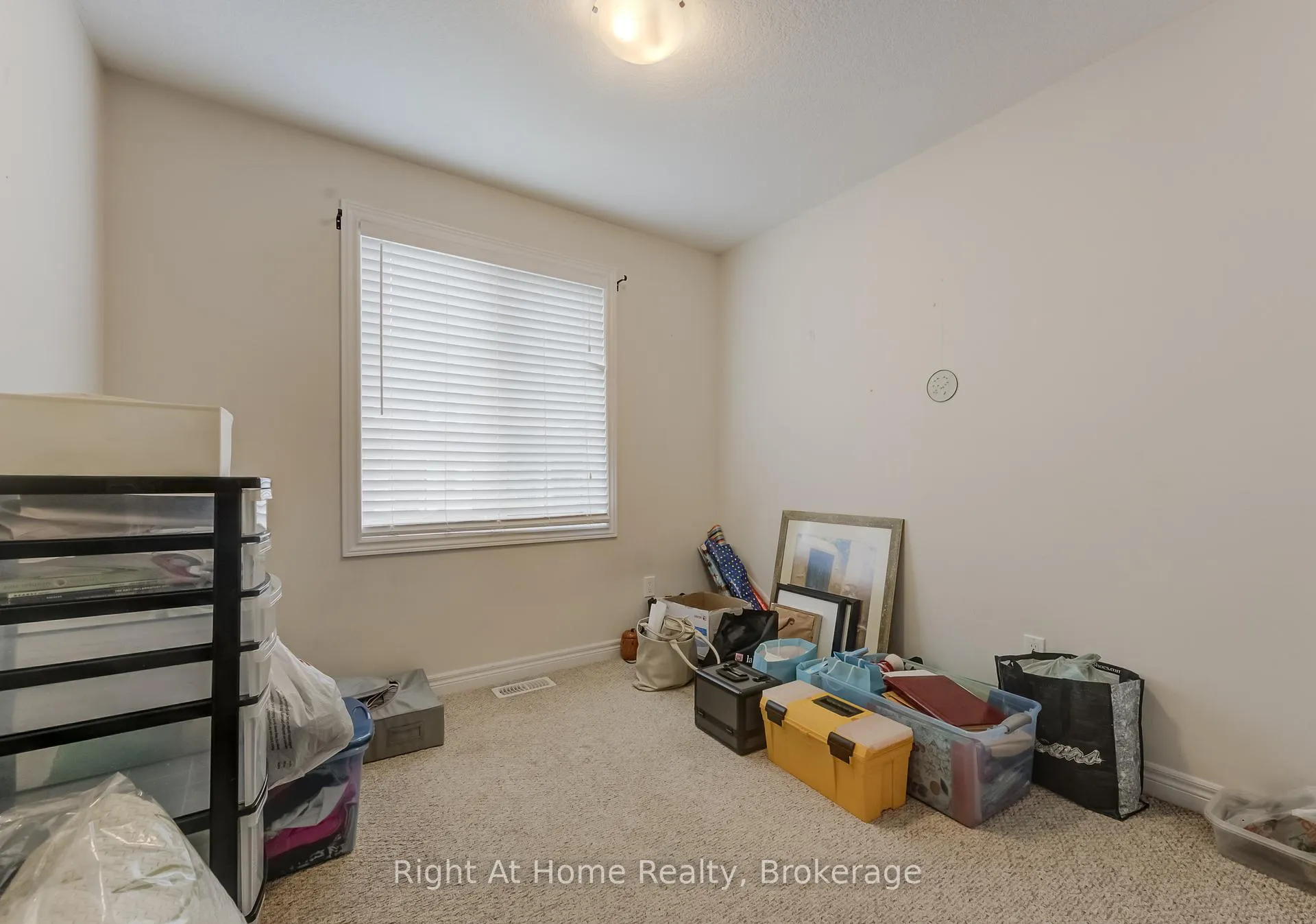 Photo 25 of 2364 Natasha Circle, Oakville, Bronte Creek — HOMEH