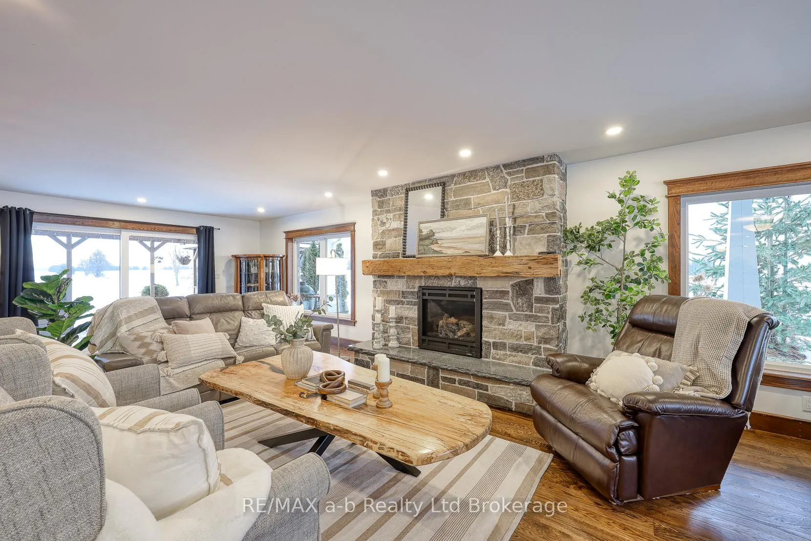Photo 13 of 533968 Cedar Line, Norwich, Burgessville — HOMEH