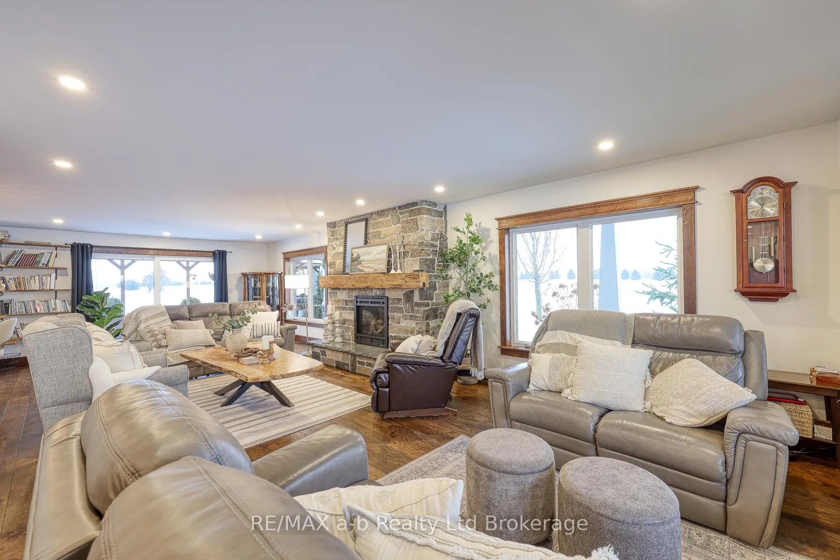 Photo 14 of 533968 Cedar Line, Norwich, Burgessville — HOMEH