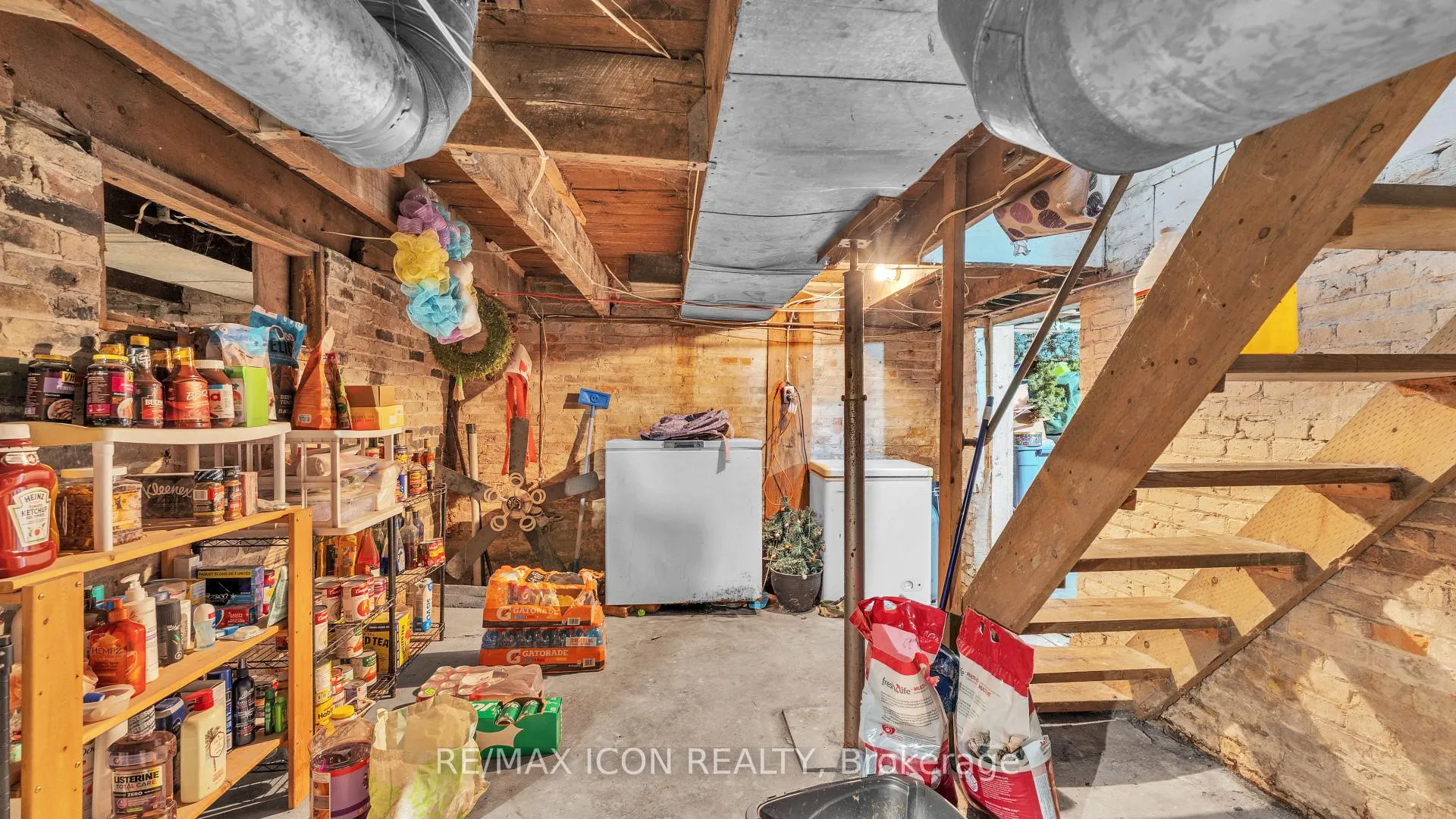 Photo 22 of 89 William Street W, South Huron, Exeter — HOMEH
