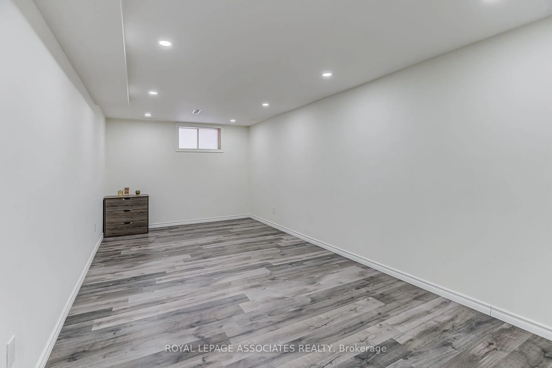 Photo 32 of 130 Cunningham Drive, New Tecumseth, Alliston — HOMEH
