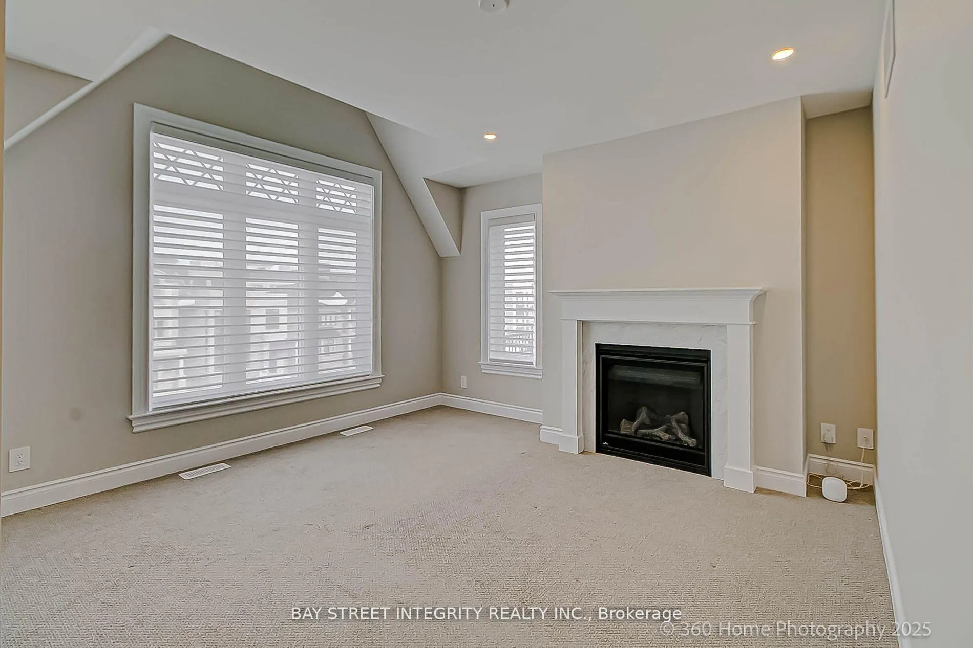 Photo 36 of 15 York Downs Boulevard, Markham, Angus Glen — HOMEH